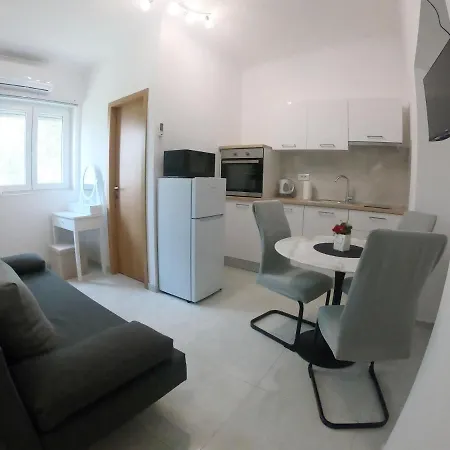 Apartment Tina *