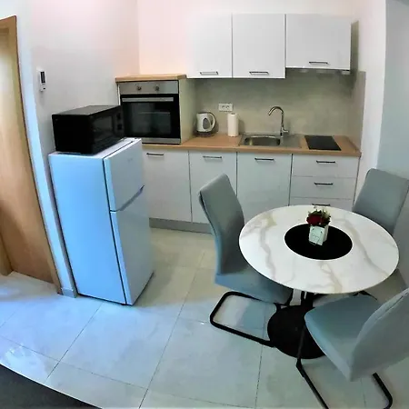 Tina Apartment *